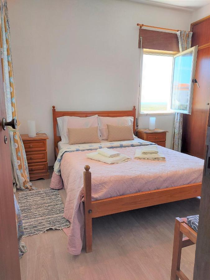 Apartamento vista mar e pôr do Sol (1,6km Praia) Aljezur Exterior foto